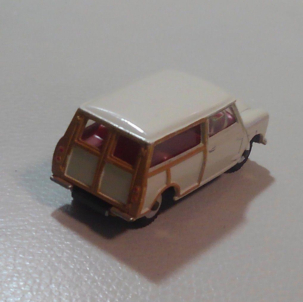 ・モーリスミニトラベラーダイキャストミニカー