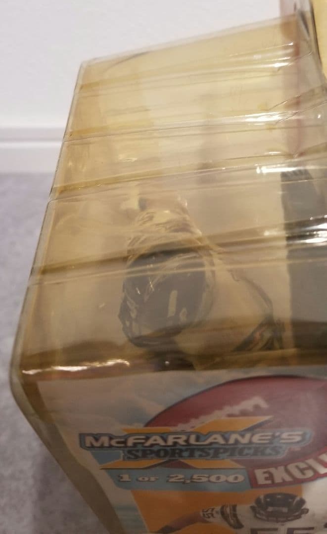 【激レア　未開封】NFL　マクファーレンフィギュア　★ジュニア・セアウ★