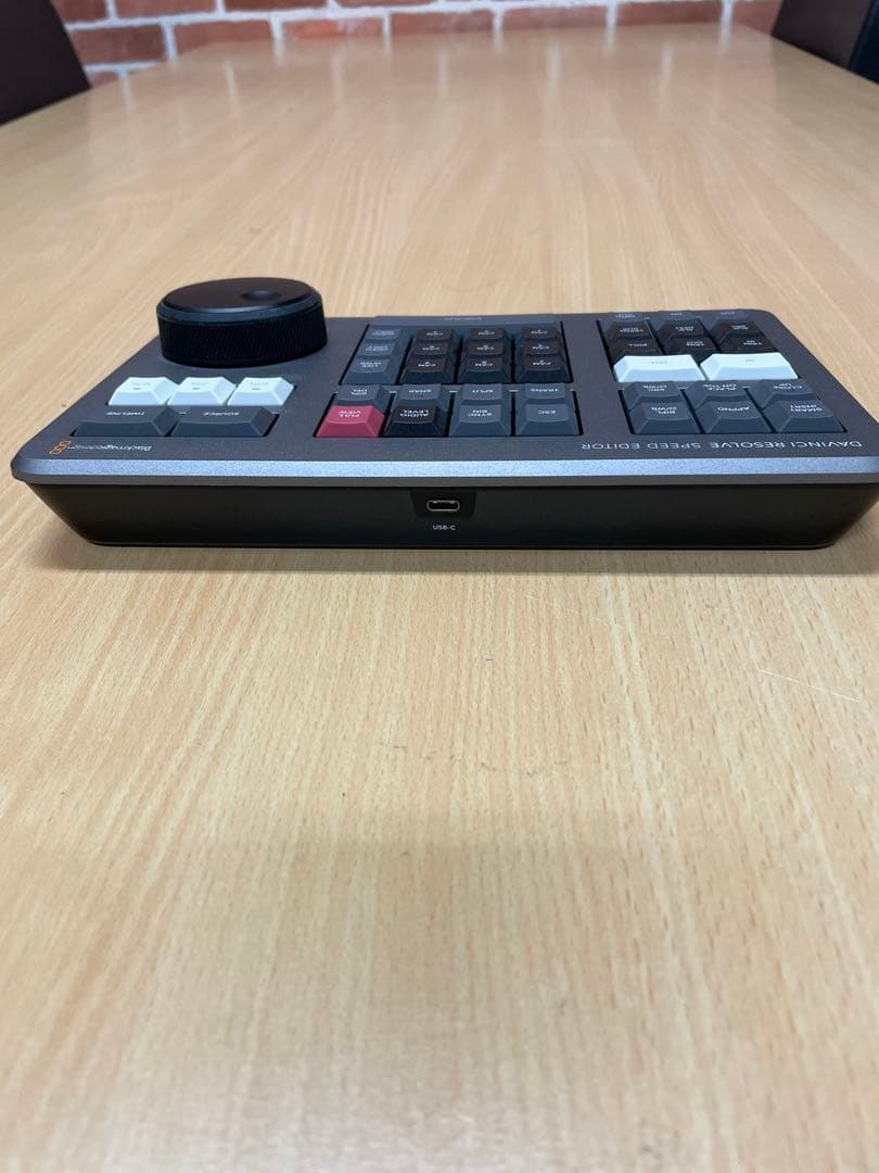 ビデオカメラ DaVinci Resolve Speed Editor