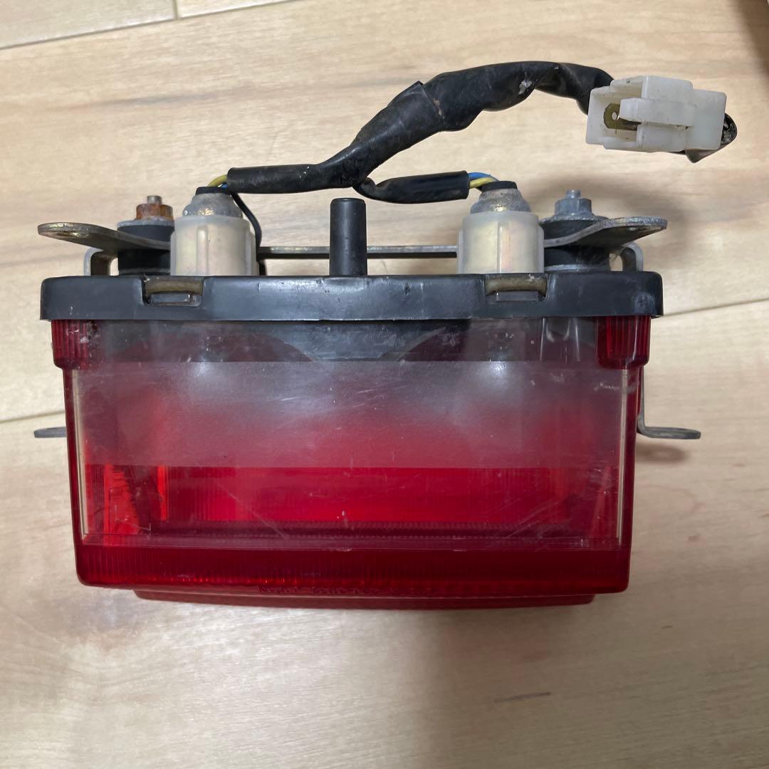 XJR400 テールランプとテールランプステー