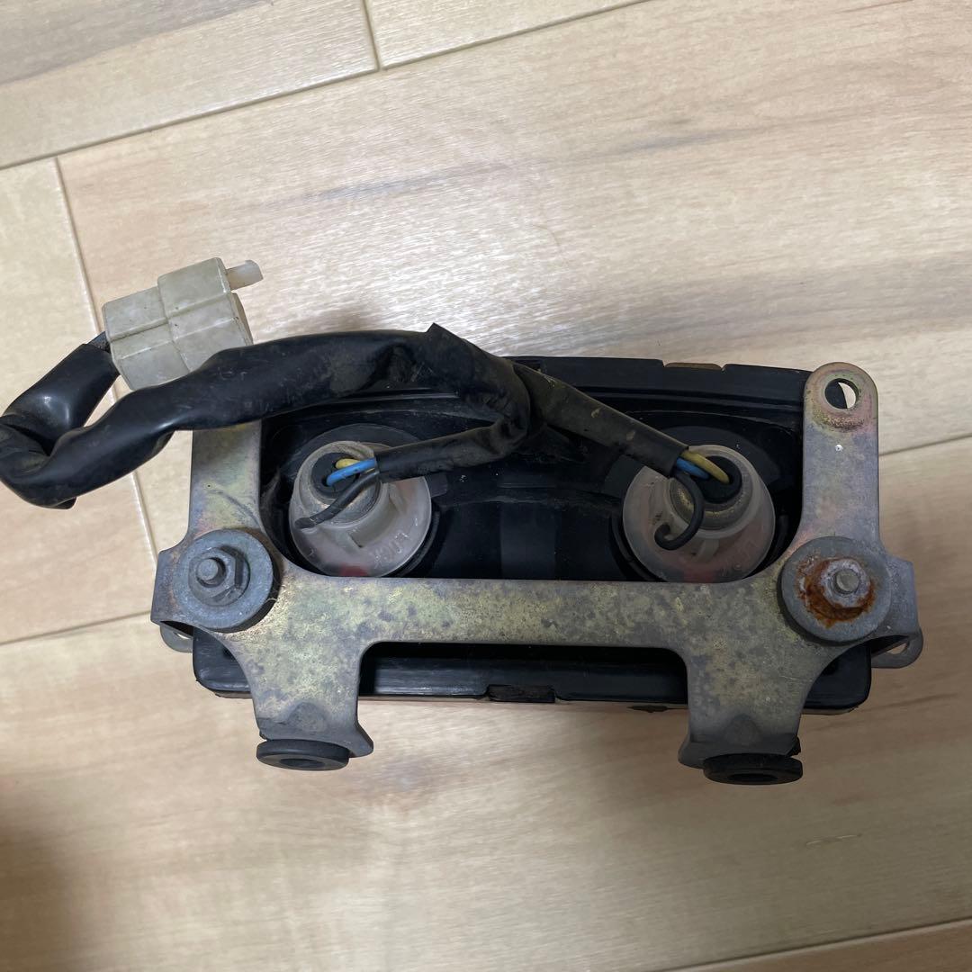 XJR400 テールランプとテールランプステー