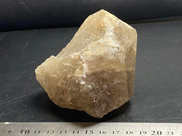 ザギ水晶　ザギマウンテンクォーツ 633g