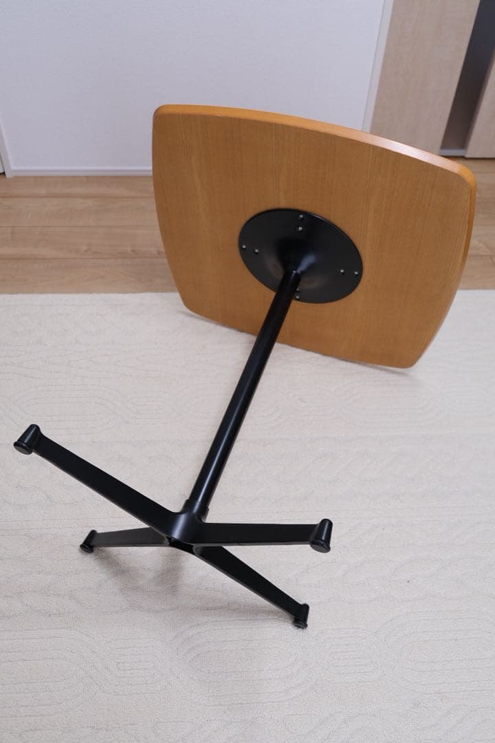 モモナチュラル　カフェテーブル　スクエア