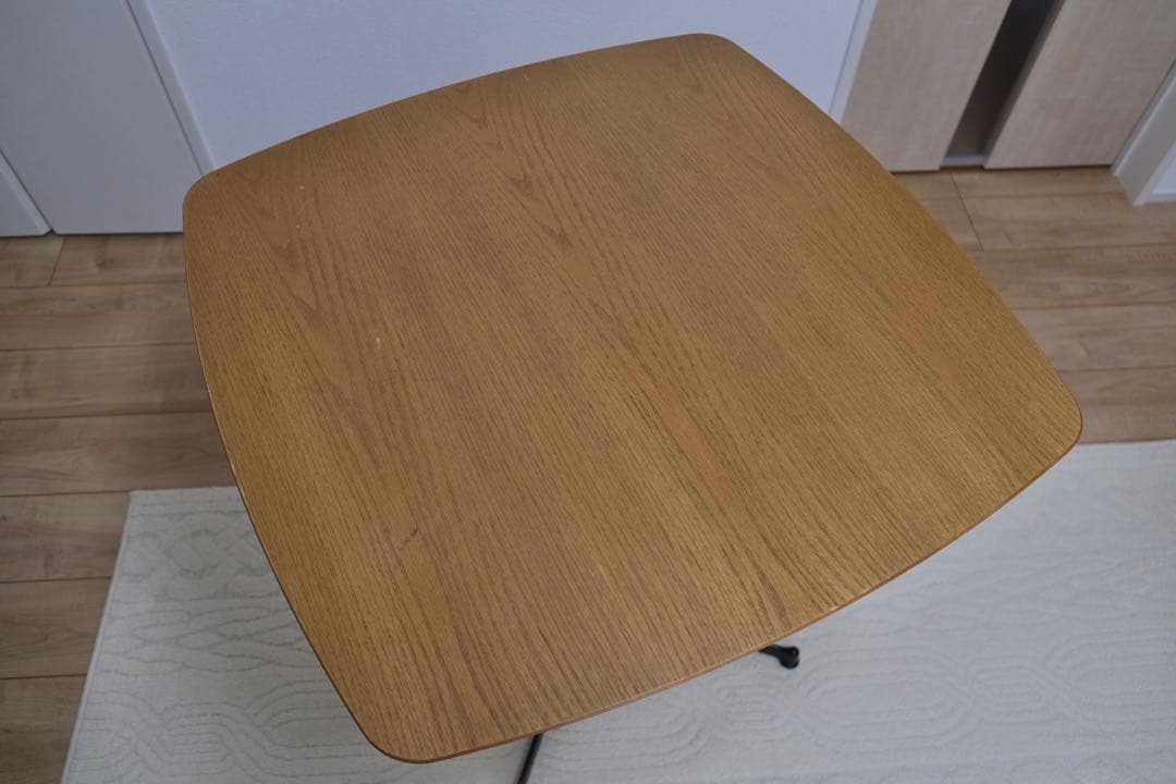 モモナチュラル　カフェテーブル　スクエア