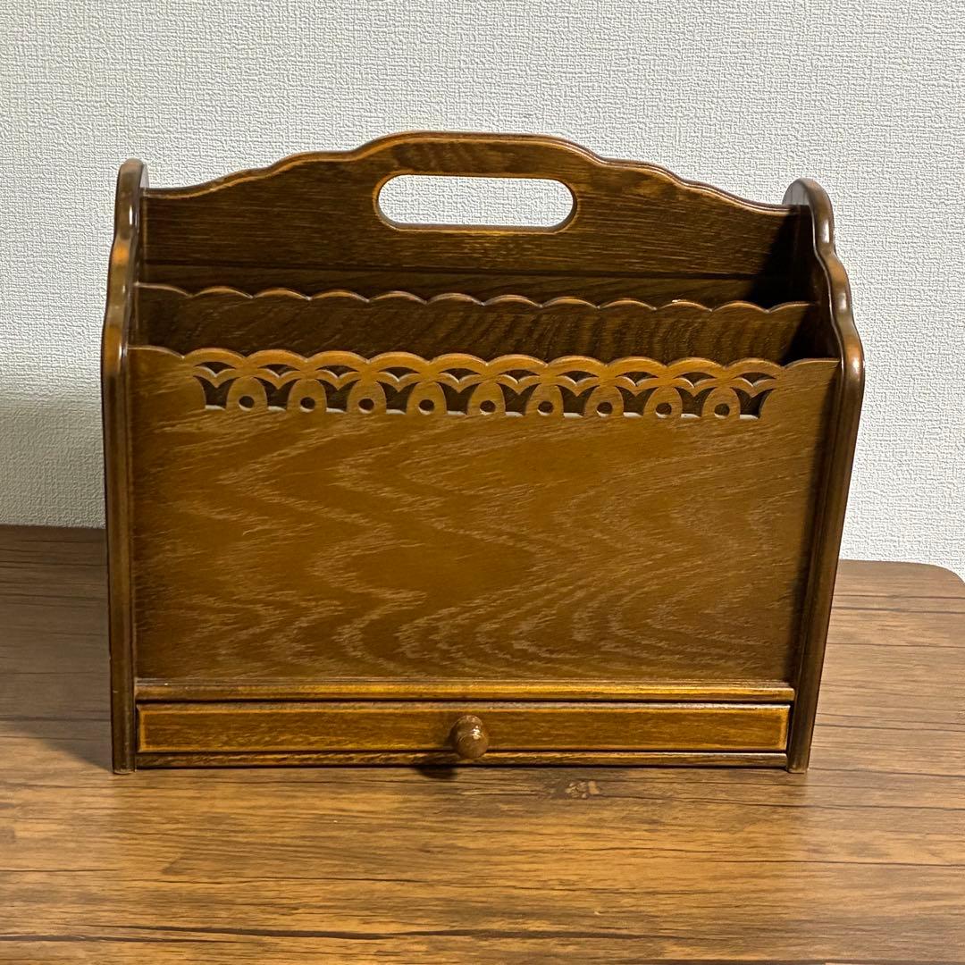 パリの雑貨屋 マガジンラック レース模様 レトロ アンティーク　木製 引き出し