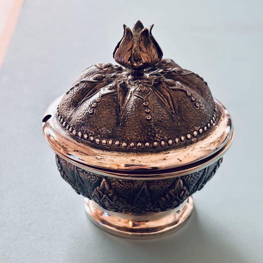 《東南アジア工芸 純銀製 蓋付き装飾器 270g／ハンドメイド アンティーク調》