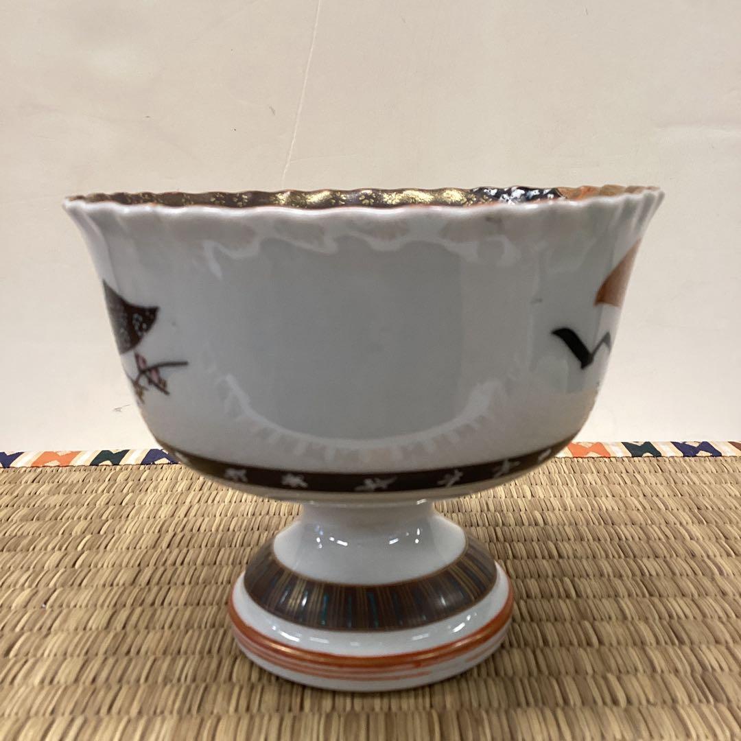 花と扇のデザインの陶器の器　九谷