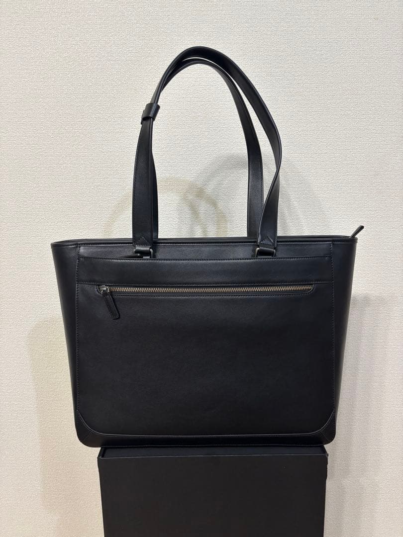 極美品　evoon 本革トートバッグ　自立　収納多数