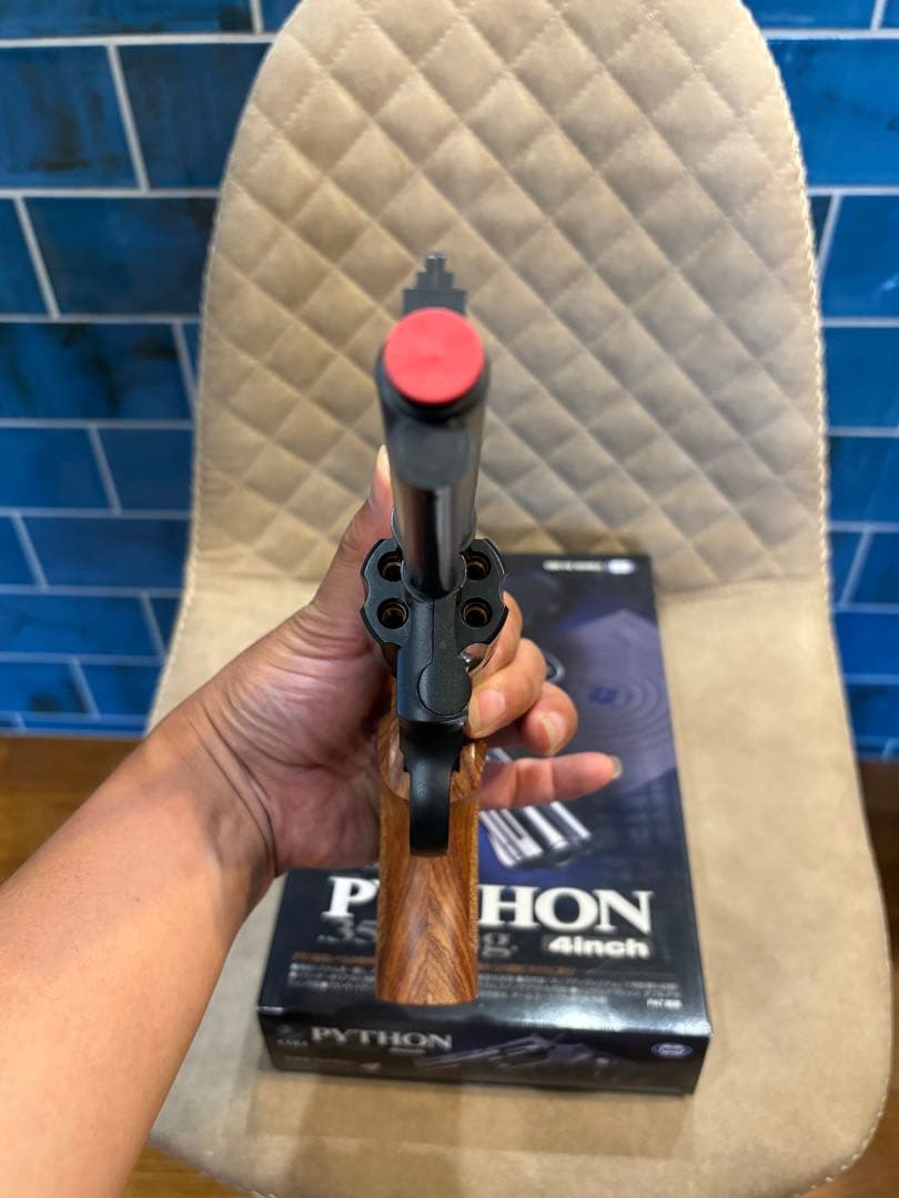 コルトパイソン 357マグナム 4インチ 木製グリップ リアルカート