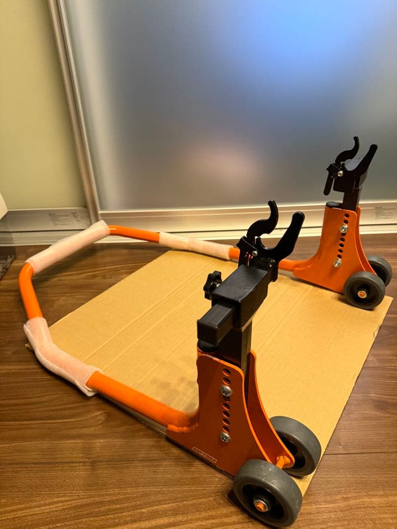 【最終値下げ！】　デイトナ　メンテナンススタンド