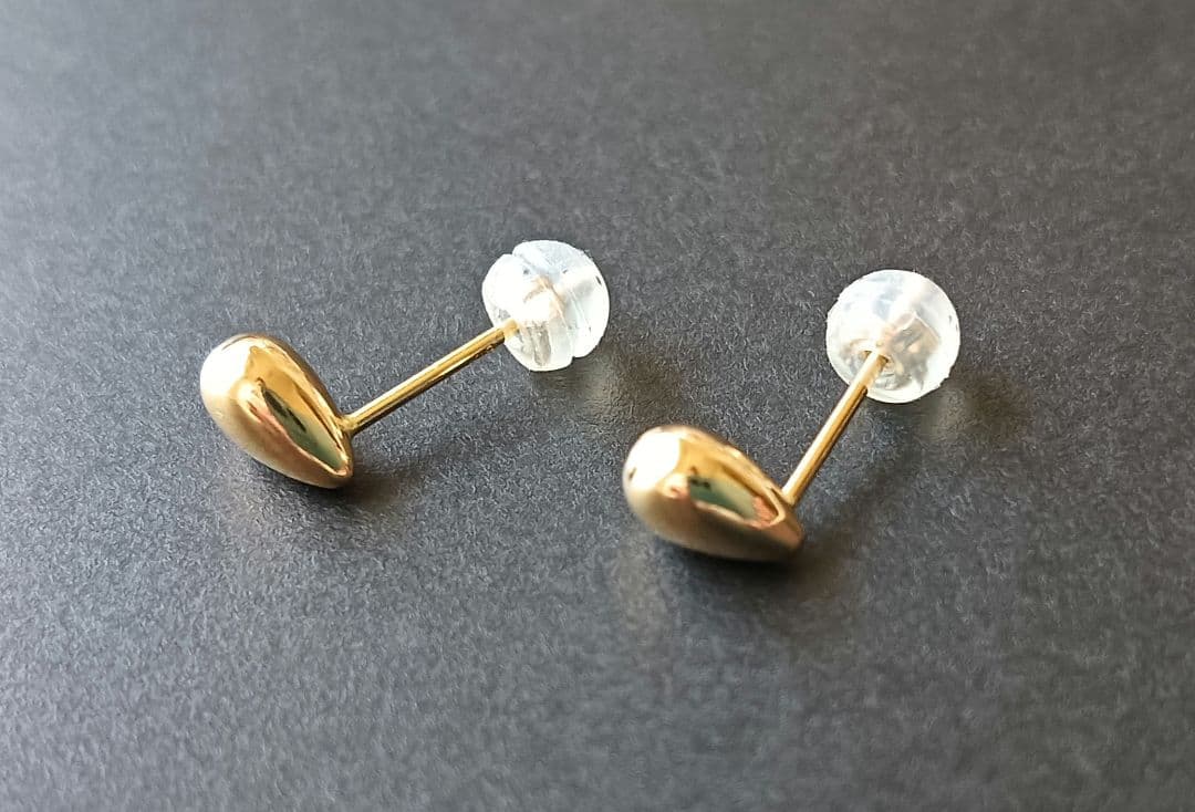ゴールド ピアス 箱付き　甲府ジュエリー　金　18金　K18 しずく