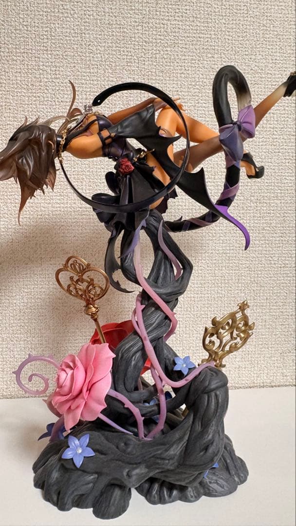 Myethos ミートス　ハートの女王　チェシャ猫　フィギュア　二体セット