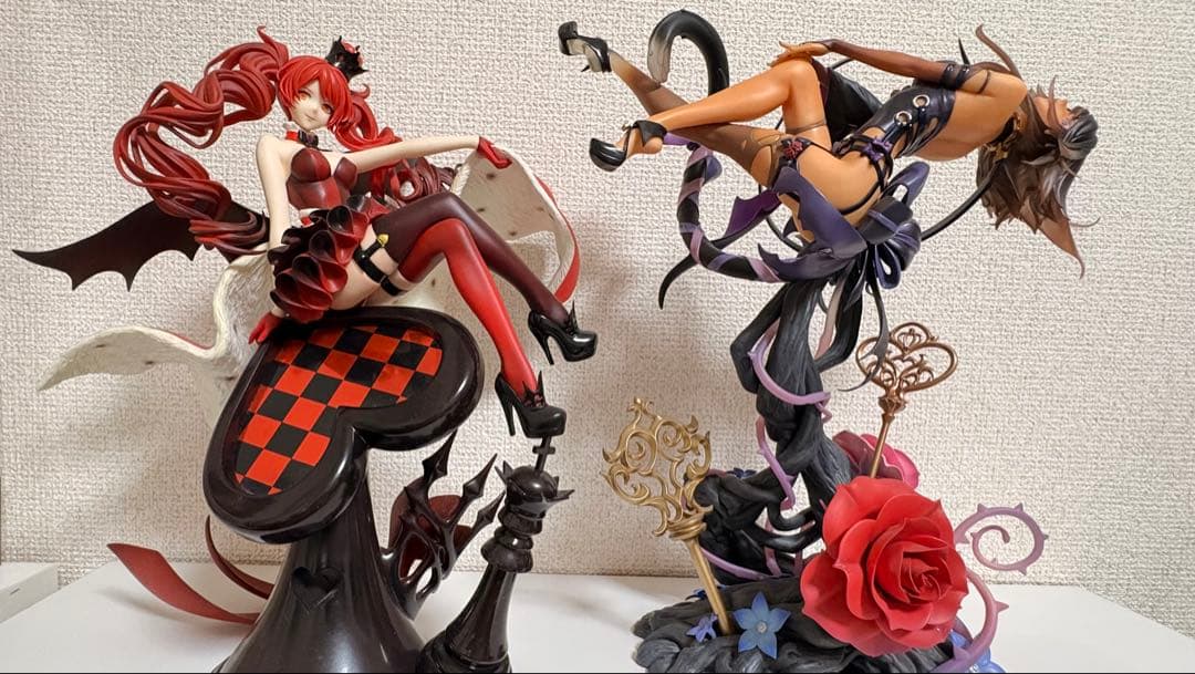 Myethos ミートス　ハートの女王　チェシャ猫　フィギュア　二体セット