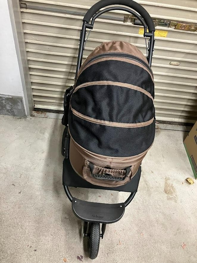 AirBuggy　ペットカート　ブラックホイールフレーム　3輪　ブラウン