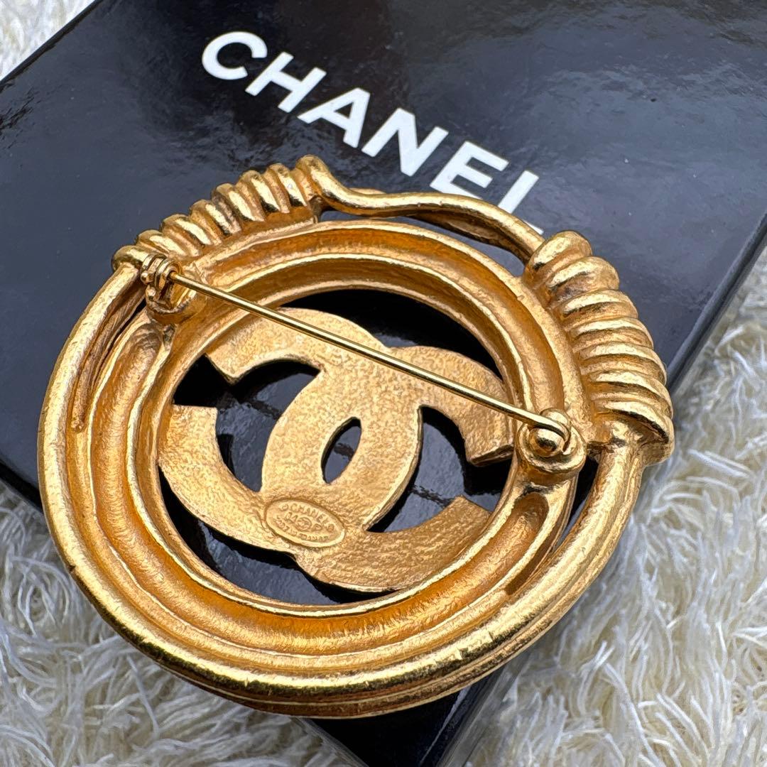 シャネル　ココマーク　ブローチ　刻印あり