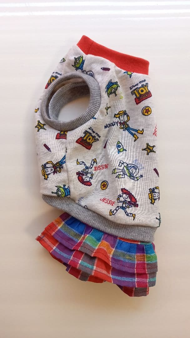 犬の服　スカートのみ　500円