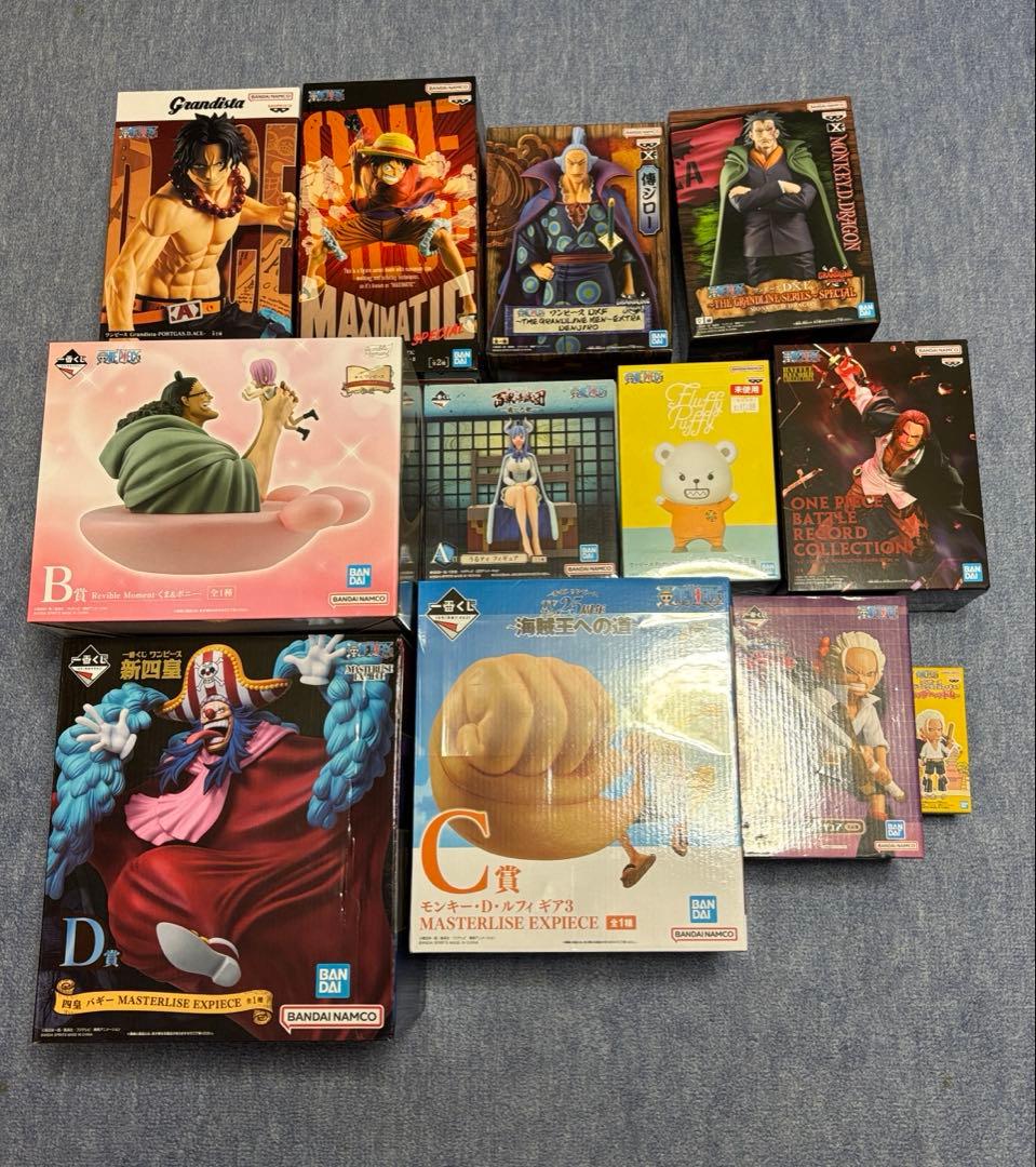 ワンピースフィギュア　12点まとめ売り