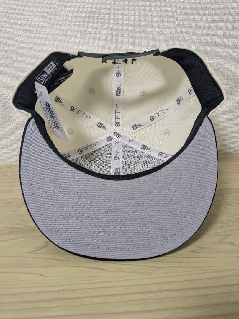 KANDYTOWN ベースボールキャップ ホワイト/ネイビー