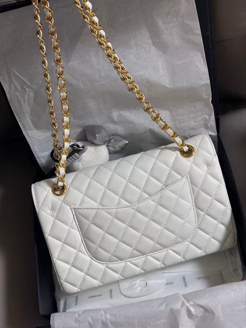 ノベルティ　CHANEL チェーン　ホワイトバッグ　キャビアスキン