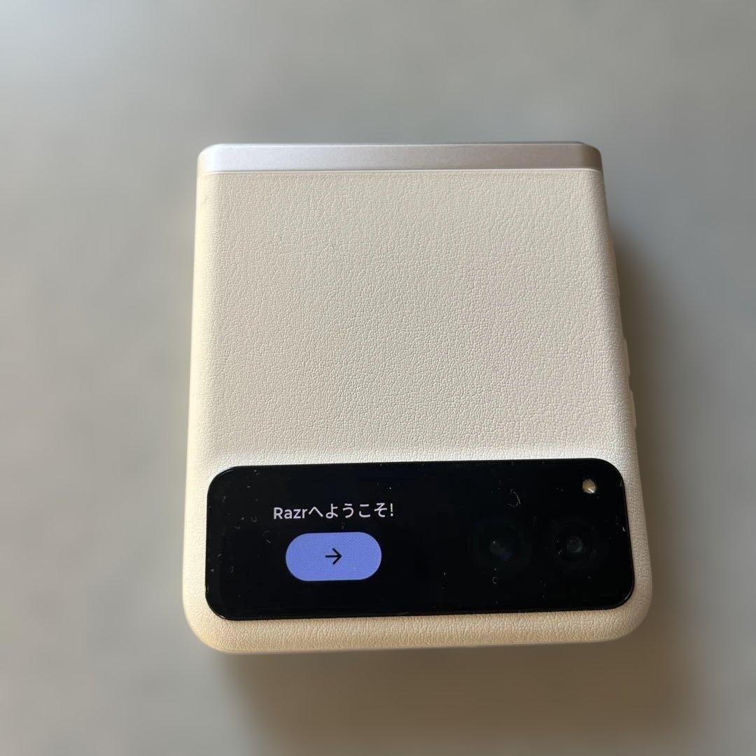 motorola razr 40s 256GB ホワイト