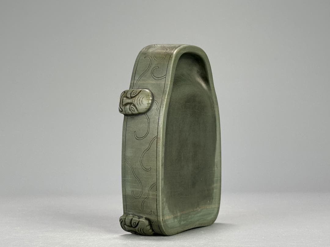 書道具　文房具　硯　緑端渓　旧蔵在銘　時代硯　唐木共箱