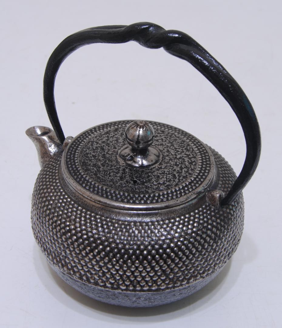 南部鉄器 ★ 岩鋳 ★ 清末 作 ★ 砂鉄 急須 茶道具 鉄瓶