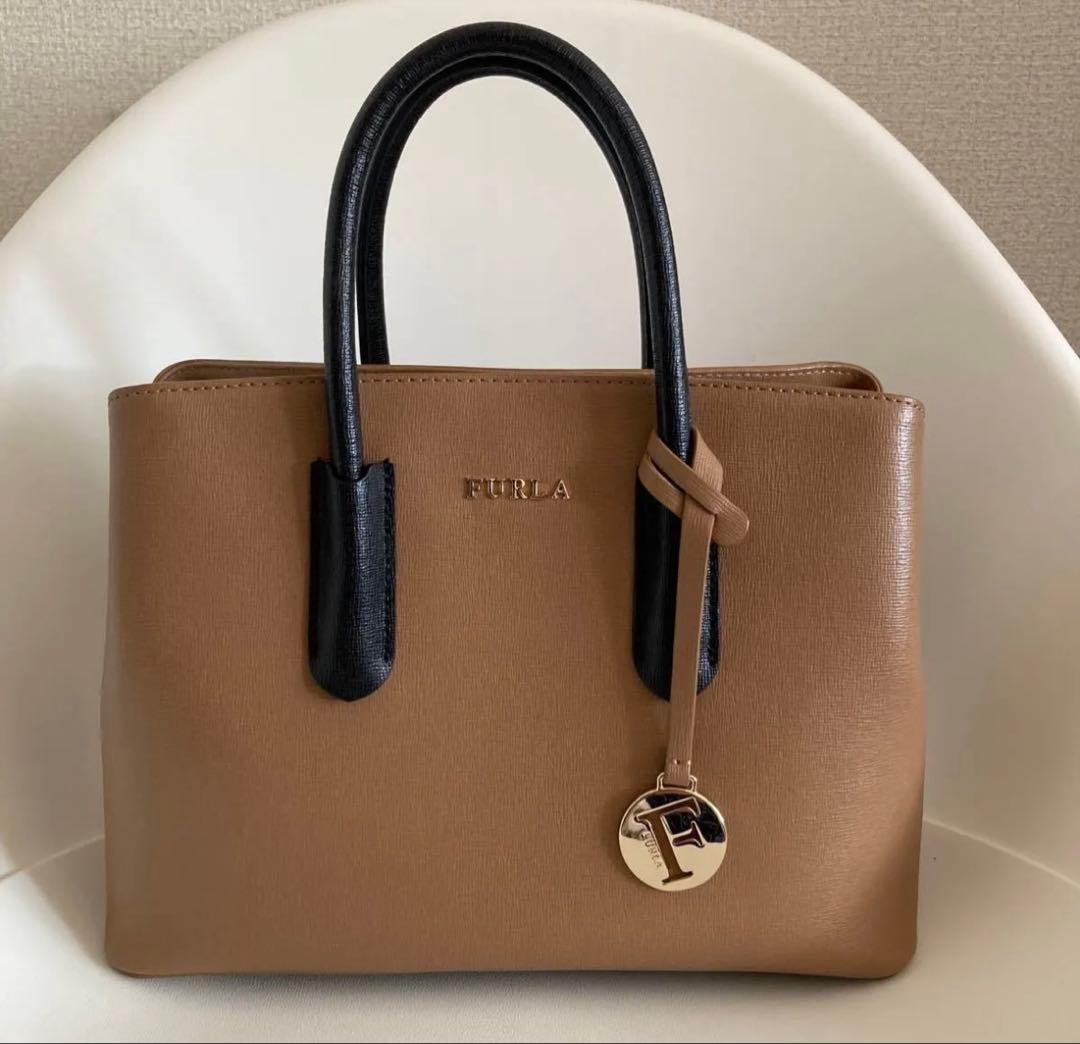週末お値下げ【美品】FURLA ツートン 2WAY レザー ハンドバッグ