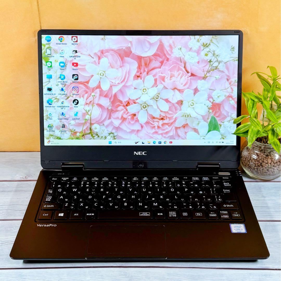 大特価❣️薄型ノートパソコン☘️フルHD☘️第7世代Corei5☘️メモリ8GB☘️SSD