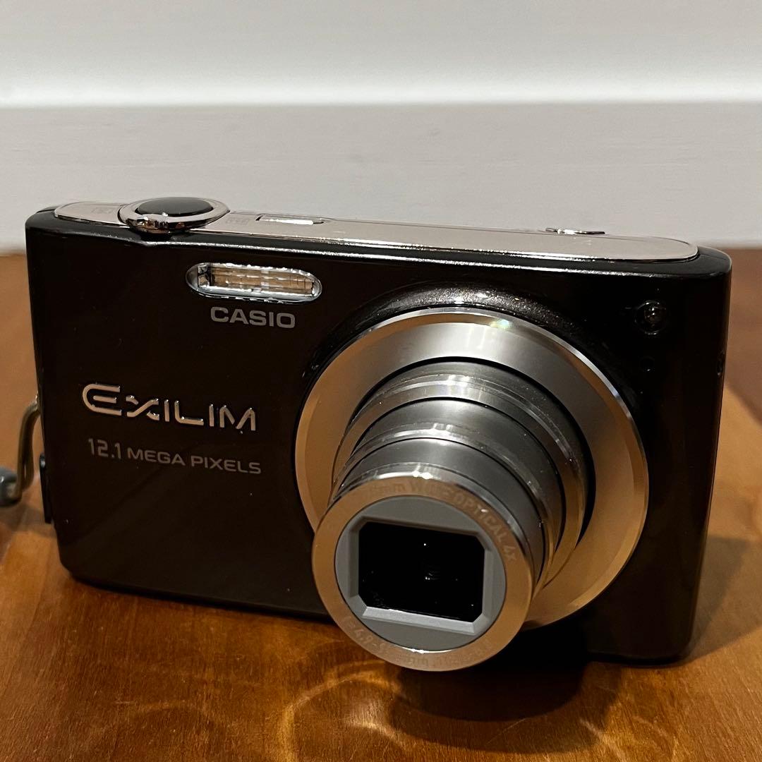 デジタルカメラ CASIO EXILIM EX-Z400