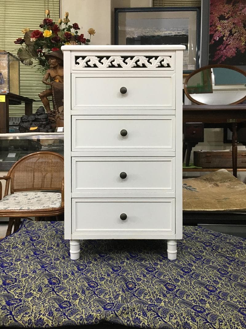 極美品！ 送料込！　 白家具　チェスト キャビネット　杉材　モデルルーム展示品！