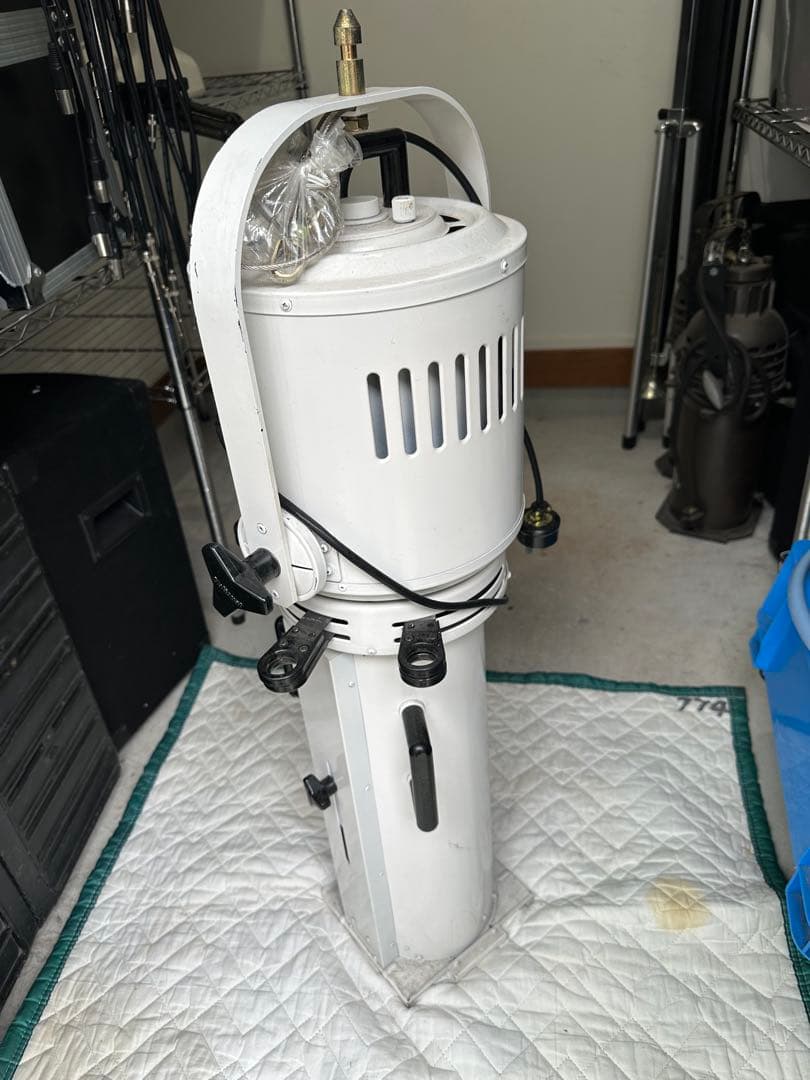 National製ステージ用ピンスポットライト灯体