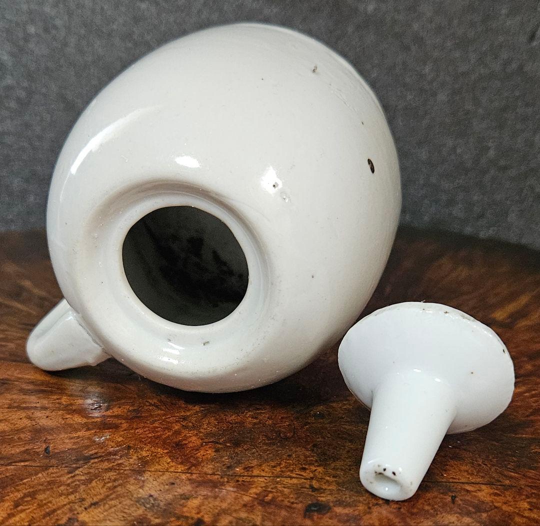 李氏朝鮮時代　朝鮮古陶磁器　李朝白磁　蓋付き灯火器　灯り道具　油壺　花入れ　民藝