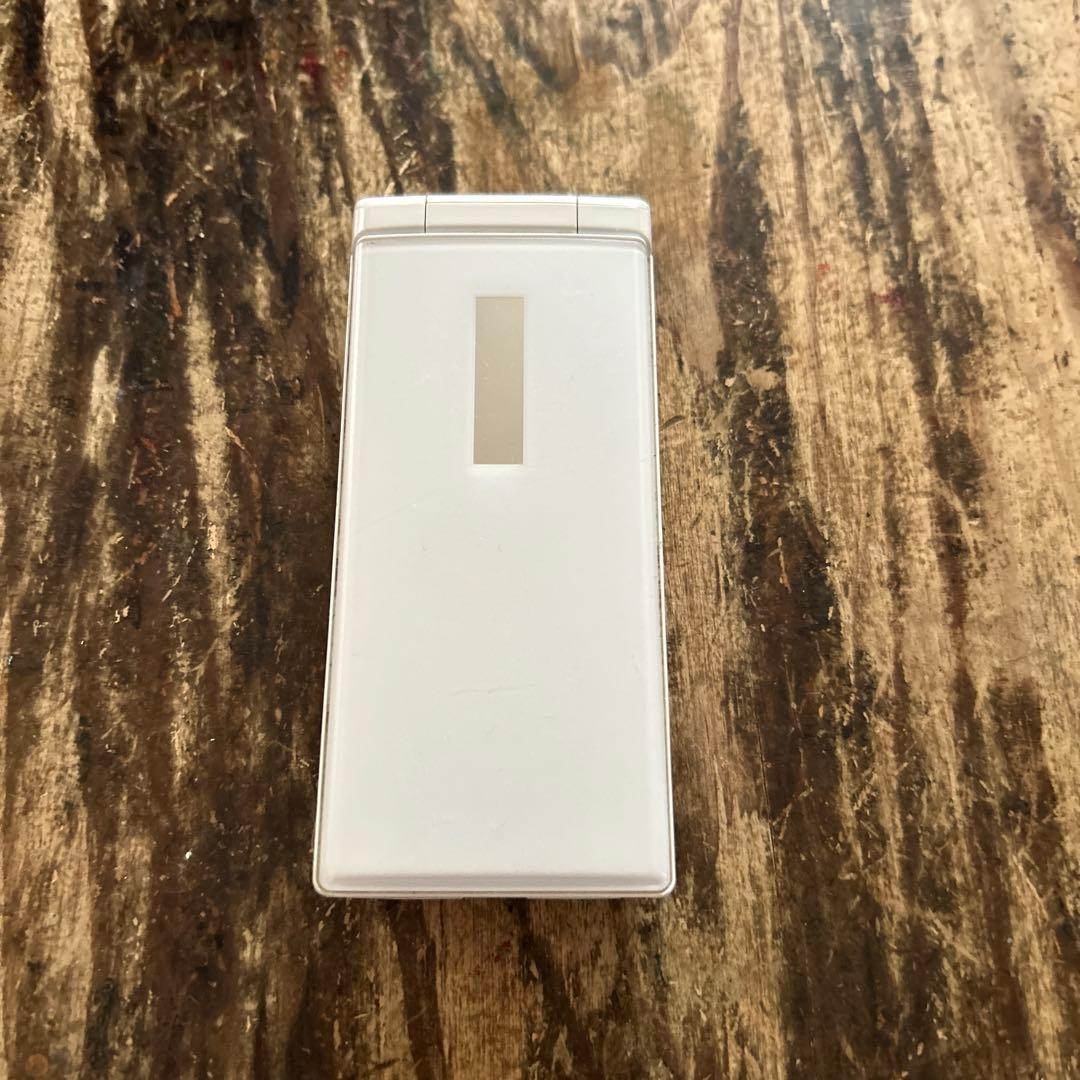 DIGNO 折りたたみ式携帯電話 ホワイト