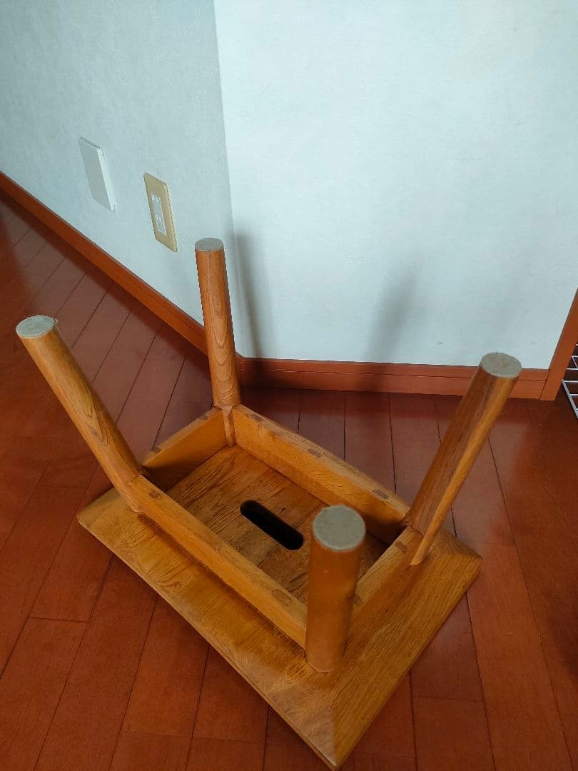 木製 曲線形状 スツール