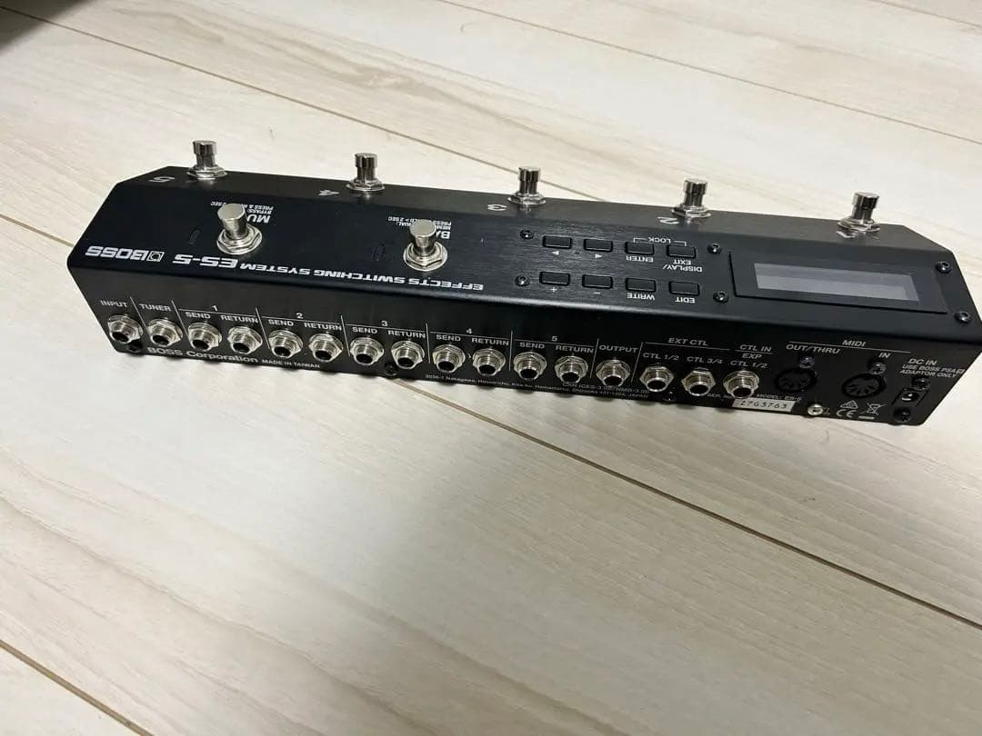BOSS ES-5 エフェクトスイッチャー(純正アダプター付き)