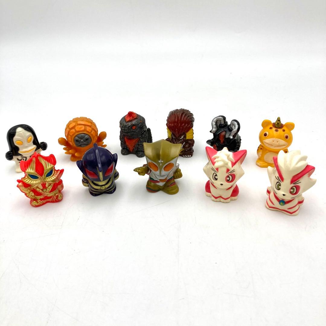 ウルトラマンシリーズ 他おまけ 指人形 ソフビ 62体 まとめ売り