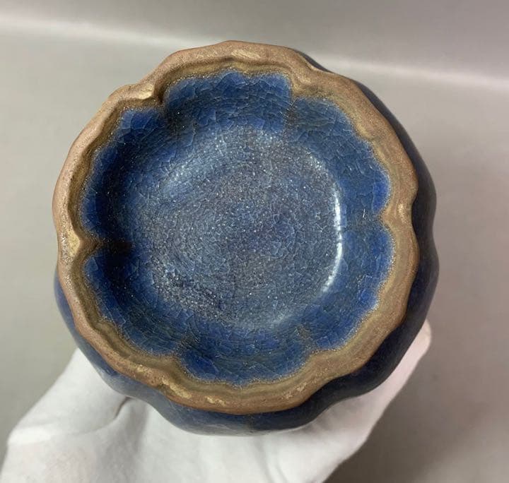 中国 青釉輪花口花入　u6210406