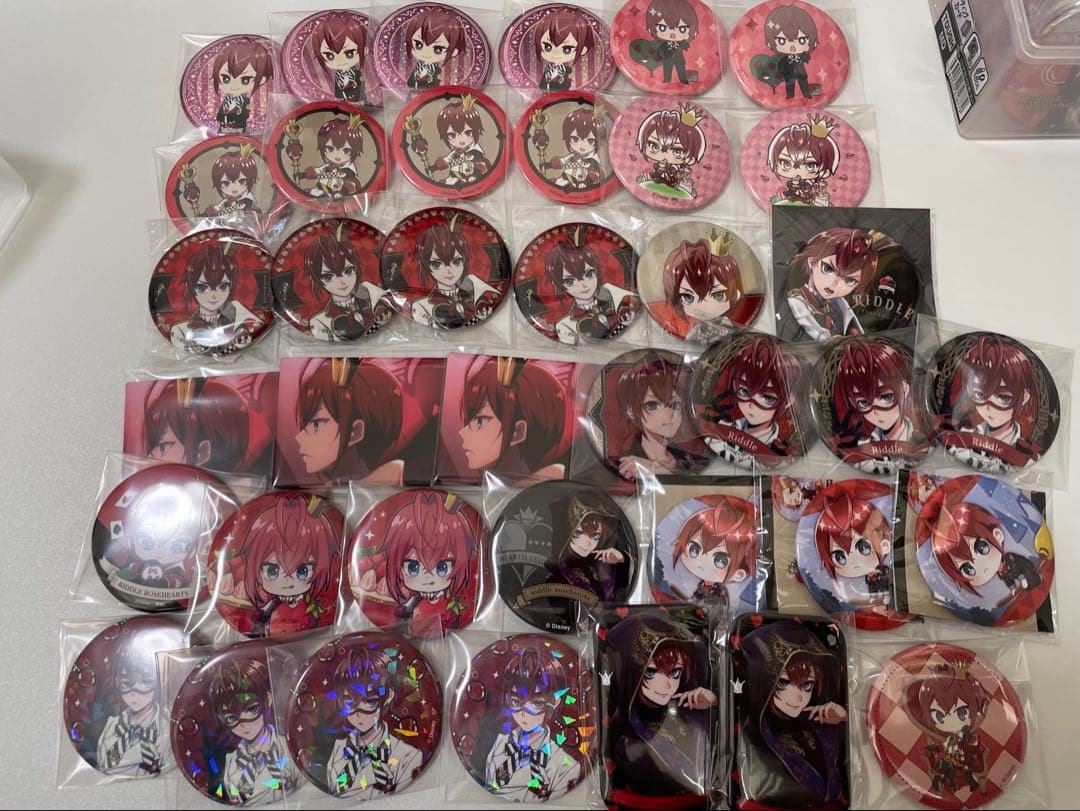 ツイステッドワンダーランド　リドル　缶バッジ　まとめ売り