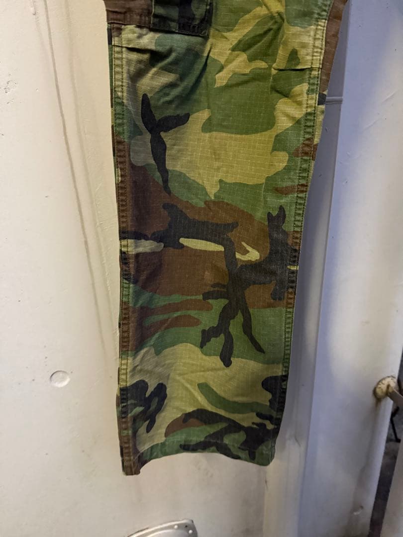 カモフラージュ　デニム　バギーパンツ