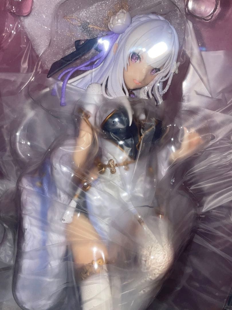 【フィギュア】優雅美人 Re:ゼロから始める異世界生活 リゼロ エミリア レム