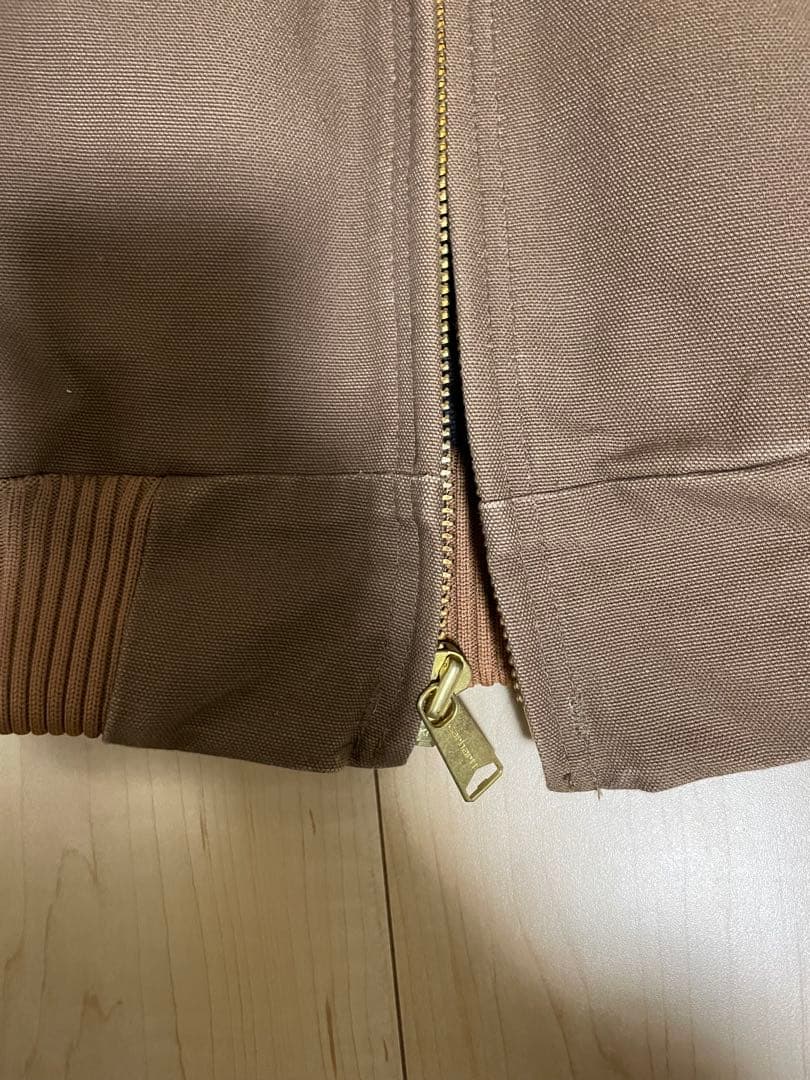Carhartt WIPフード付きブラウンジャケット　ＳサイズUSA規格