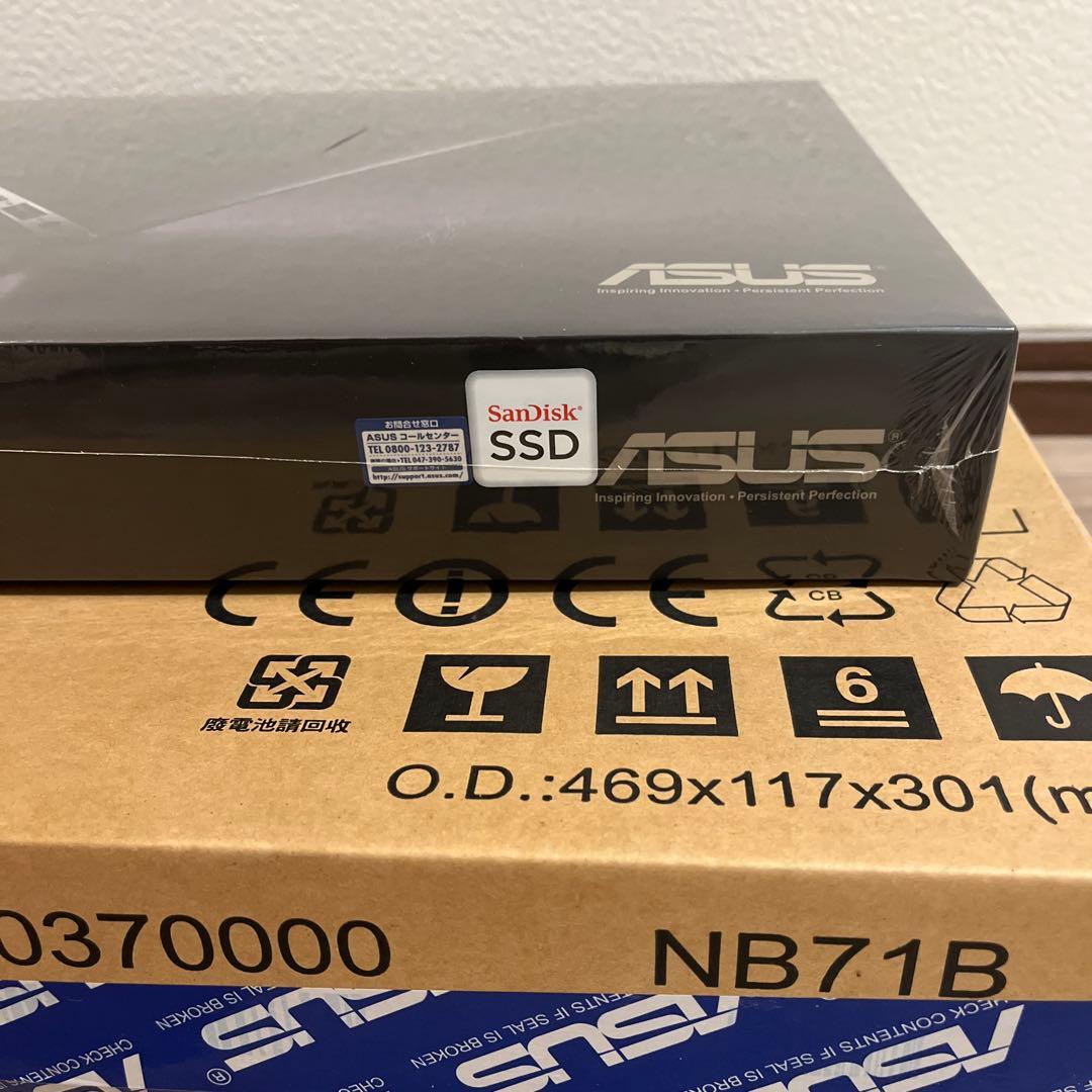ASUS ZenBook SSD搭載 ノートPC