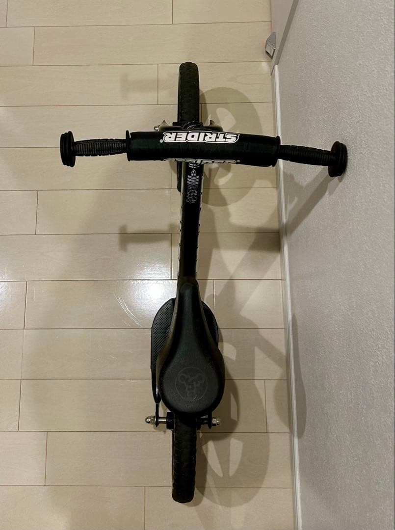 ストライダー ブラック 12インチ スポーツモデル 本体 ブラック 日本正規品