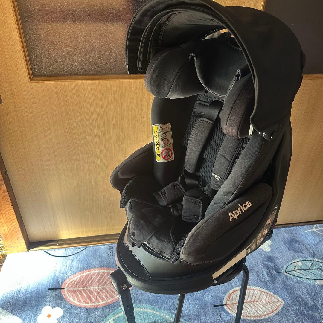 アップリカフラディアグロウ ISOFIX 回転 ピュアブラック93505