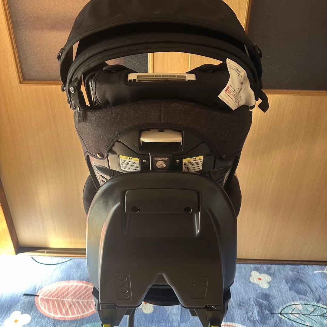 アップリカフラディアグロウ ISOFIX 回転 ピュアブラック93505