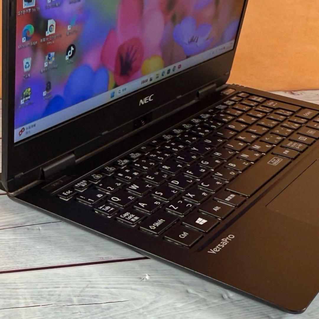 特価❣️薄型ノートパソコン☘️フルHD☘️第7世代Corei5☘️メモリ8GB☘️SSD