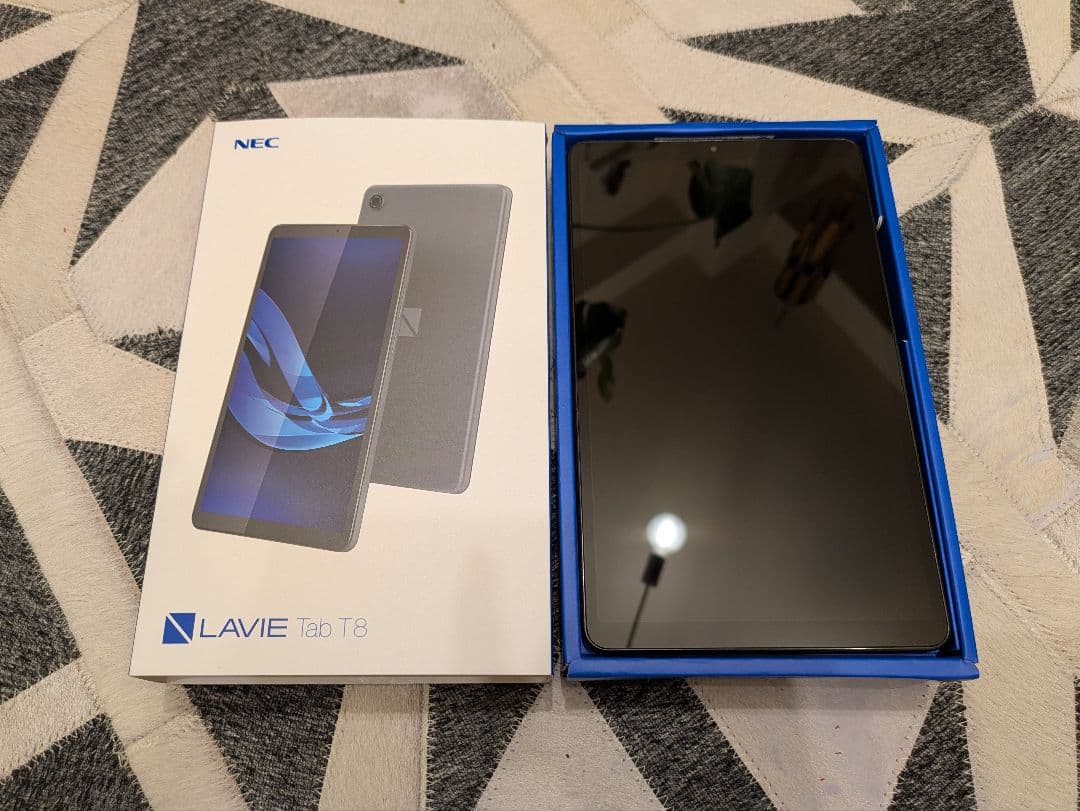 NEC LAVIE Tab T8 8インチ タブレット