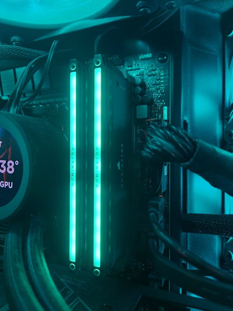 メモリー CORSAIR DOMINATOR TITANIUM DDR5-6400 96G