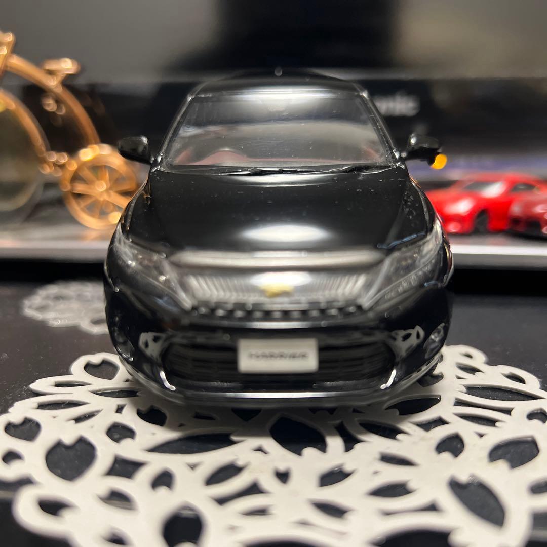 トヨタ　ハリアー　Harrier 30分の1スケール　送料込み