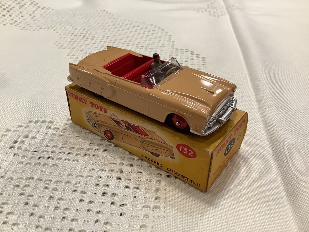 美品　DINKY TOYS PACKARD 英国製ミニカー